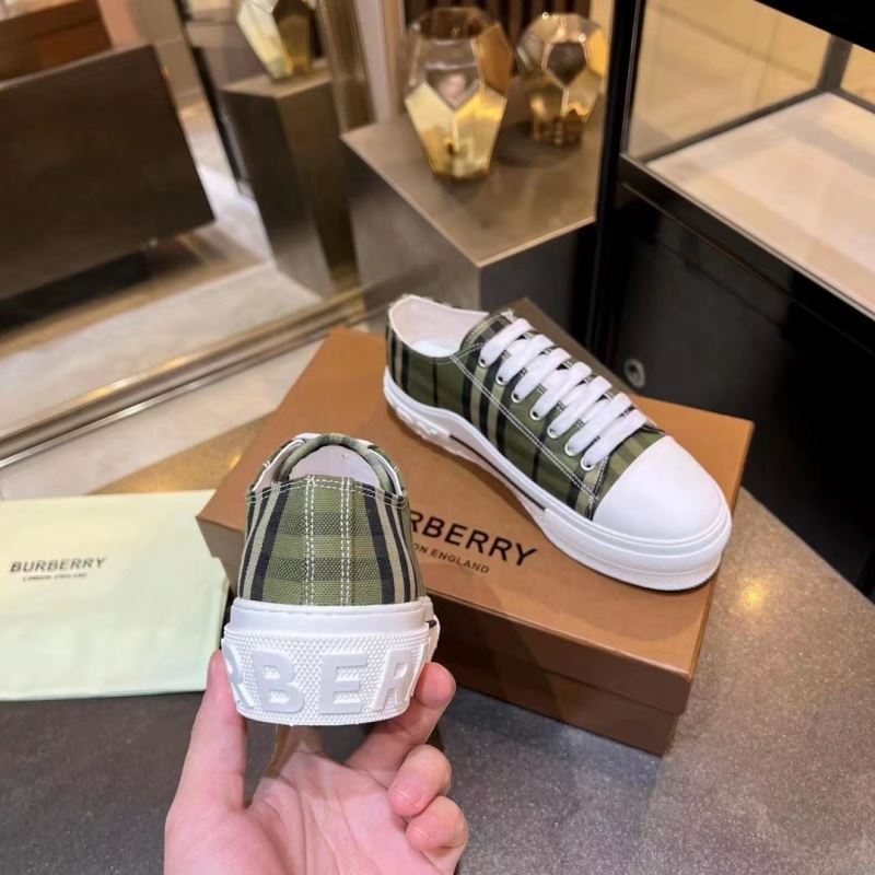 Burberry Low Shoes